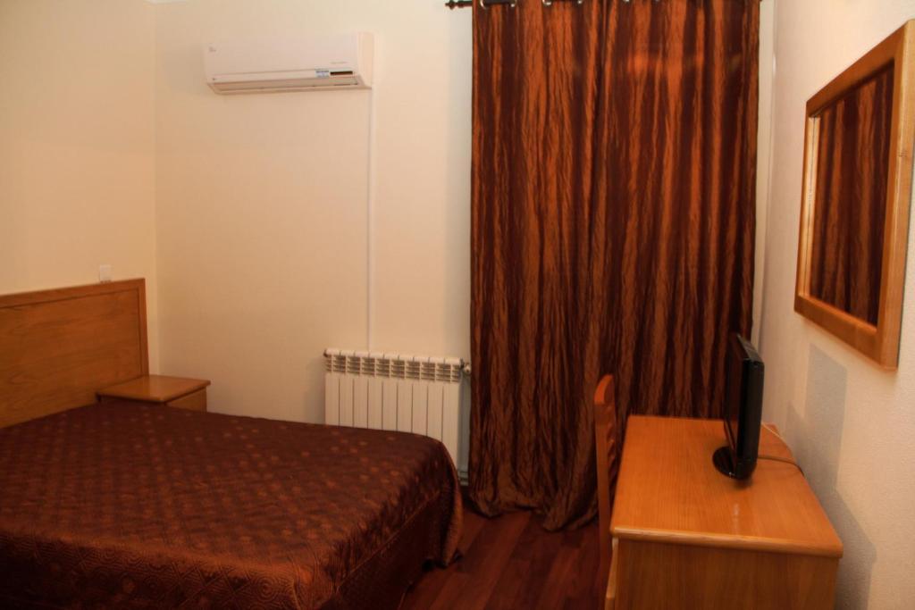 Residencial Parque Bed & Breakfast Celorico Da Beira Rom bilde